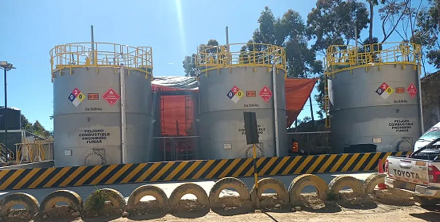 Fotografía del proyecto Mantenimiento de tanques de grifo